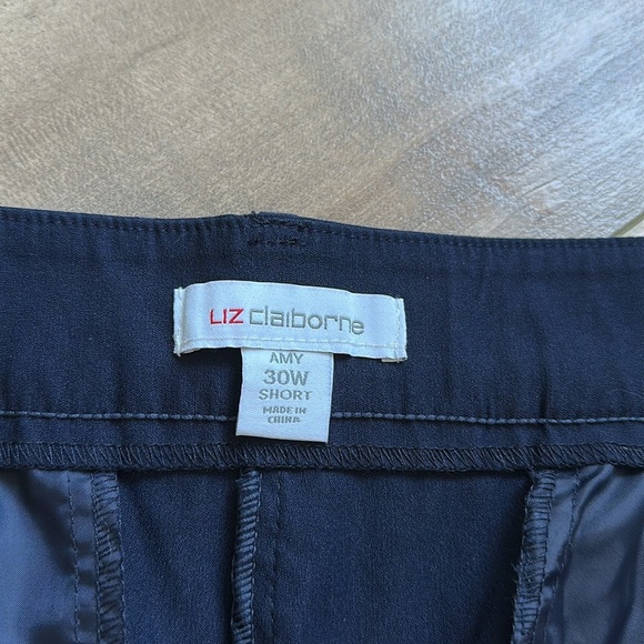 NWT Liz Claiborne Amy Straight Leg Pants Pull On Mid Rise Navy Plus Sz 30W Short - Picture 6 of 8